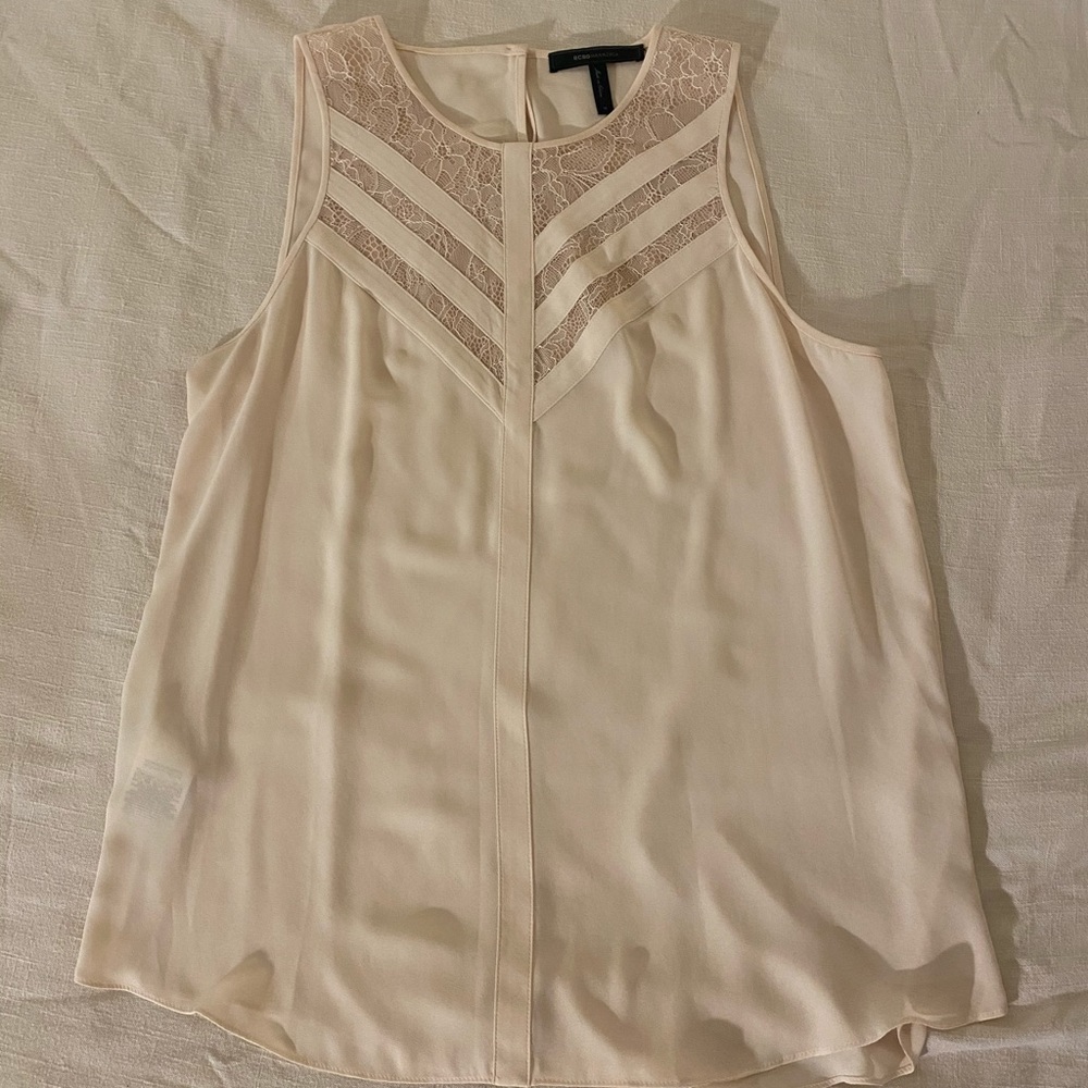 BCBG Max Azria Cream Sleveless Lace Blouse. EUC